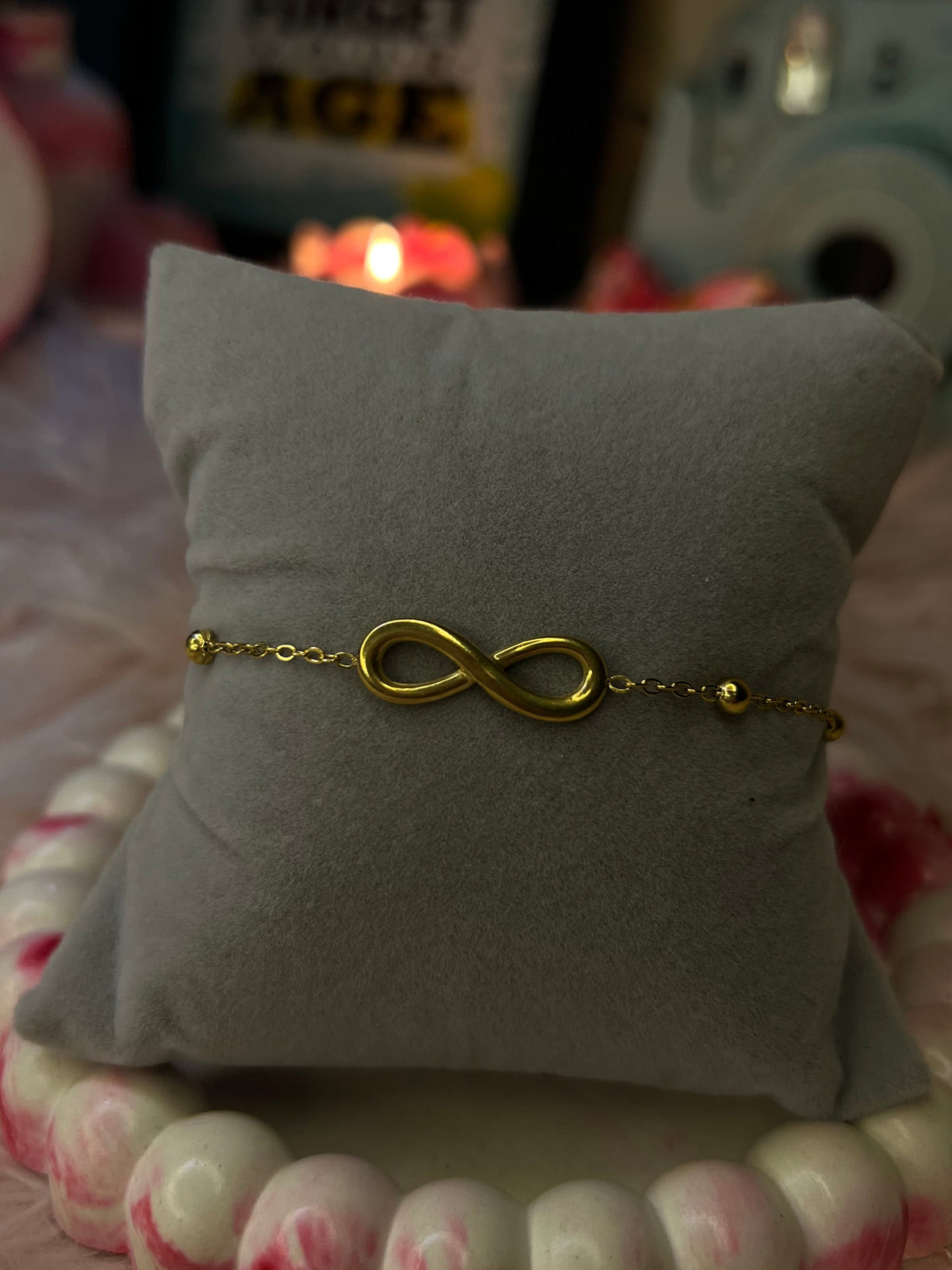 Infinite bracelet
