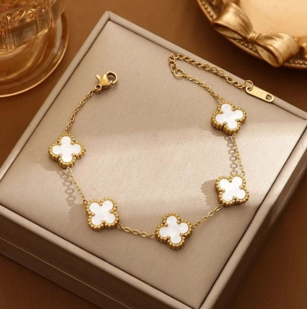 Ivory Clover Bracelet