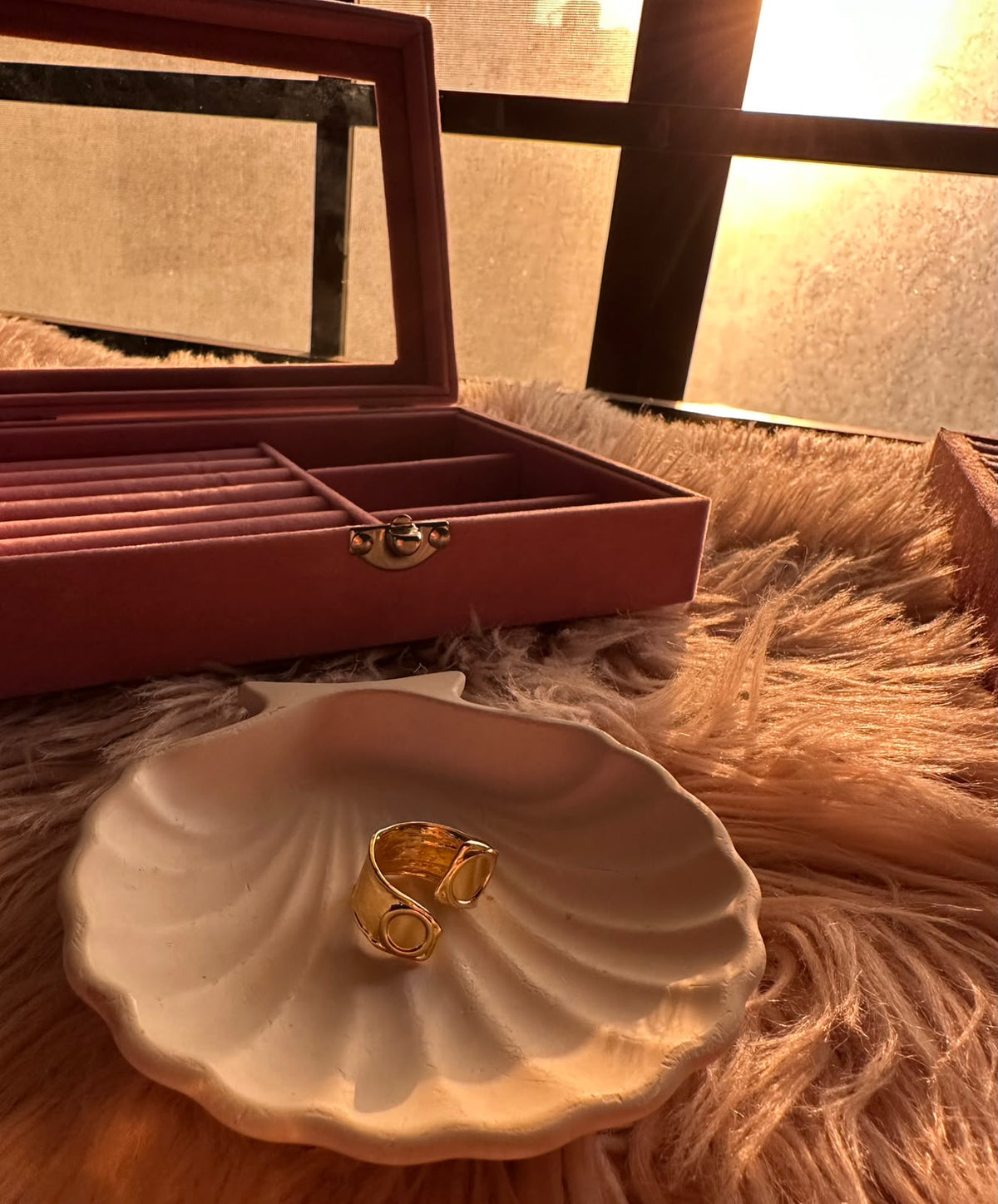 Golden Loop Luxe Ring