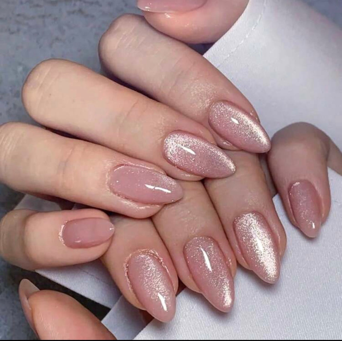 Cat-Eye Press-On Nails ✨