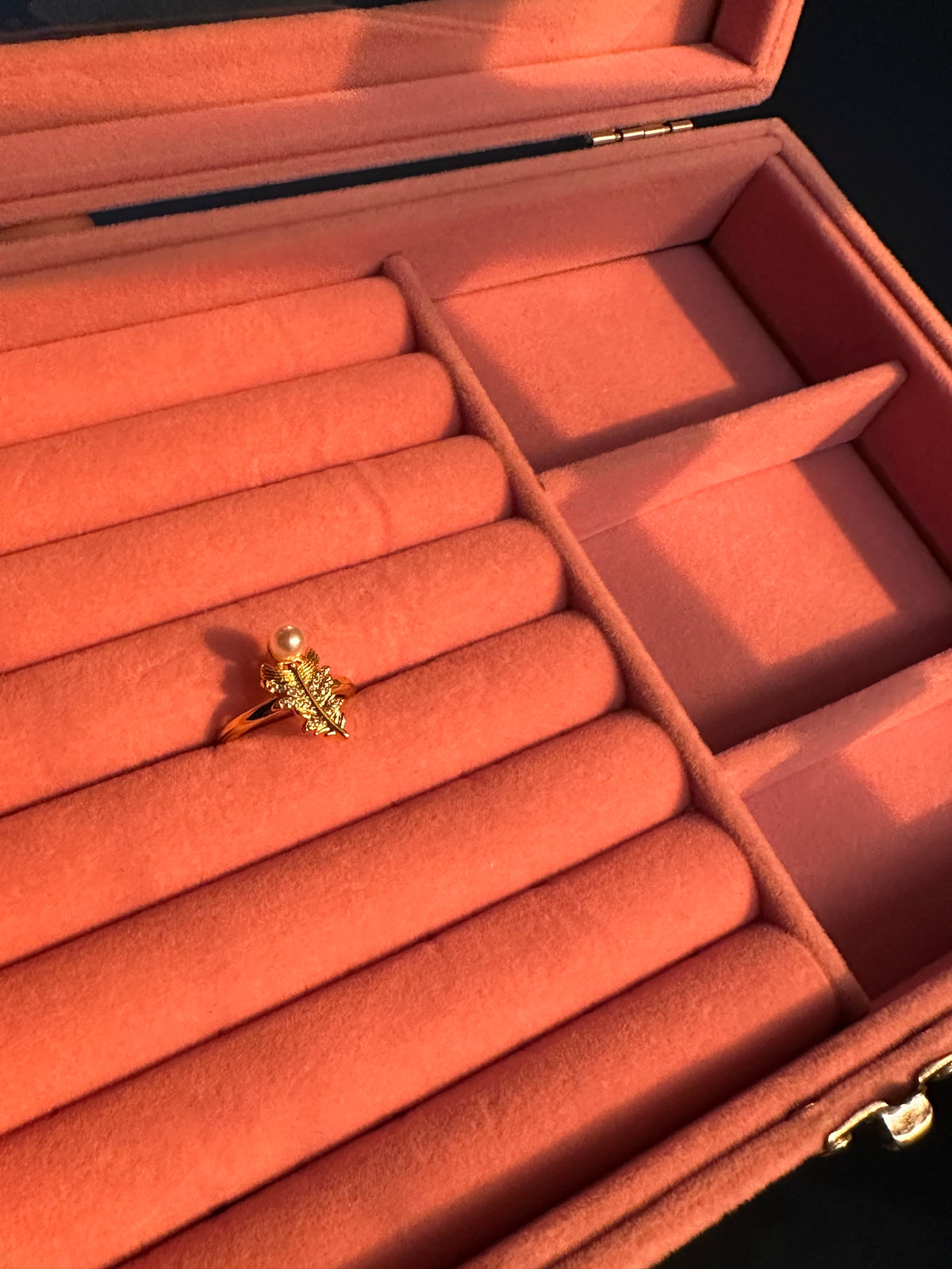 Pearl Leaf Elegance Ring
