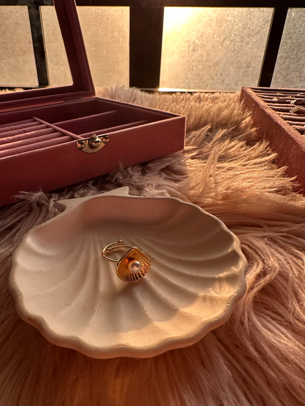 Pearl Embrace Ring