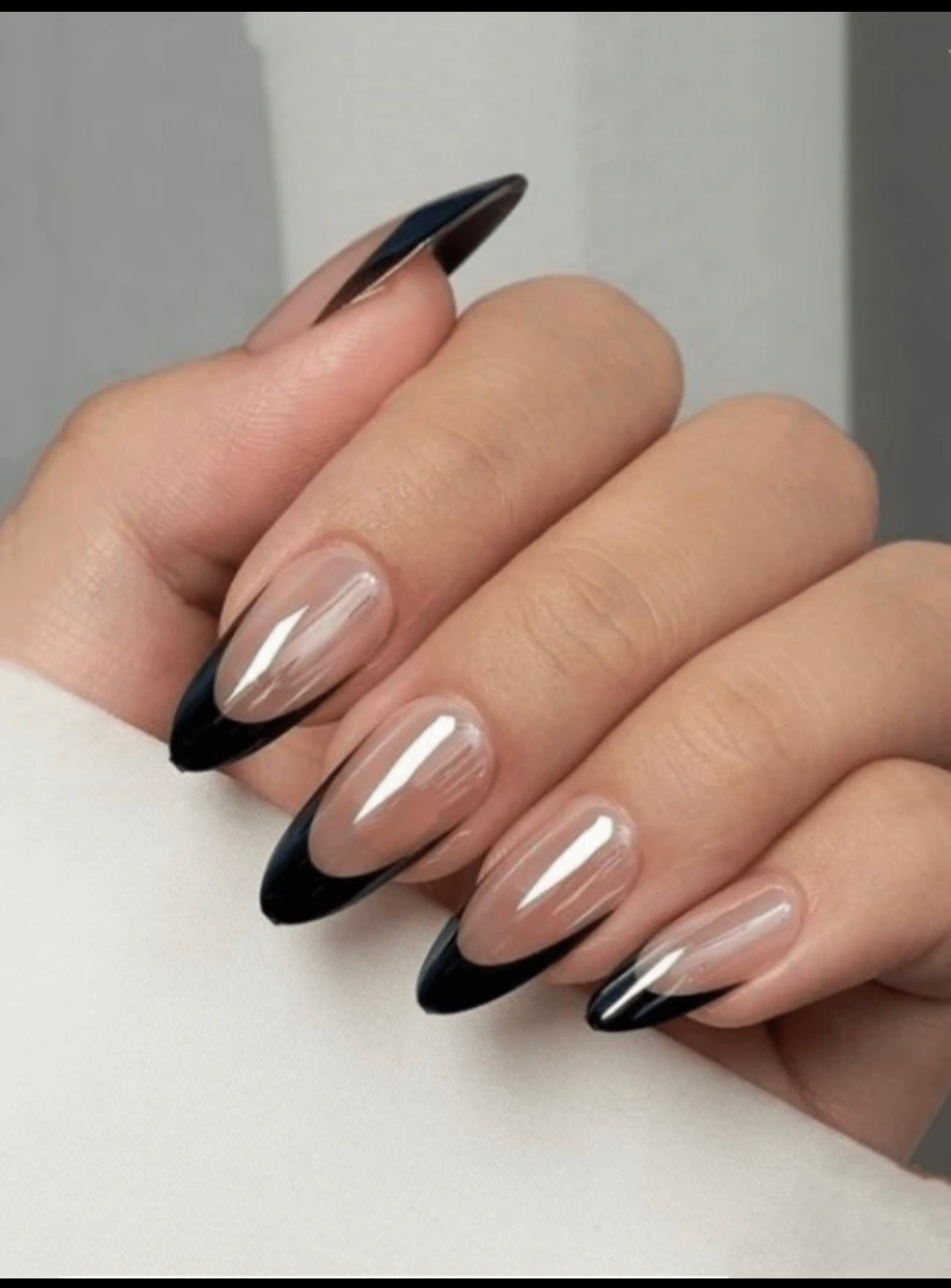 Noir French Tip Press-On Nails